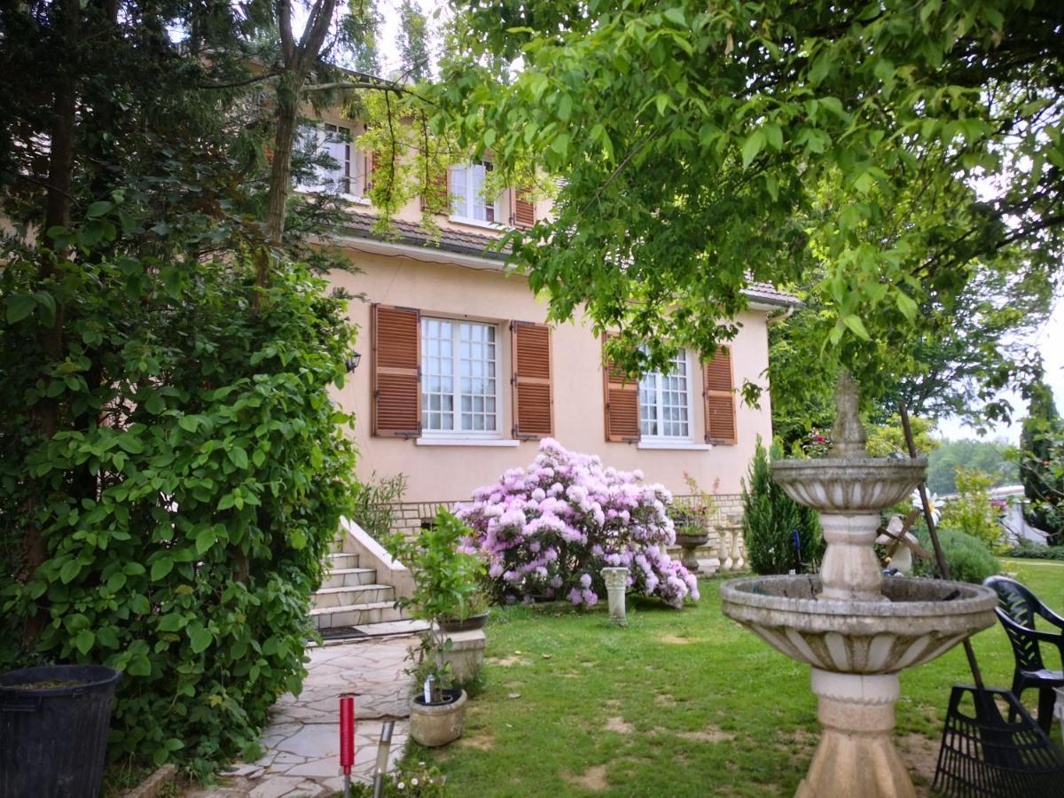 Bed and Breakfast Au Jardin Fleuri Secondigny Zewnętrze zdjęcie